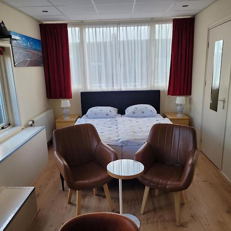 Pension Canberra Bergen aan Zee Exterior foto